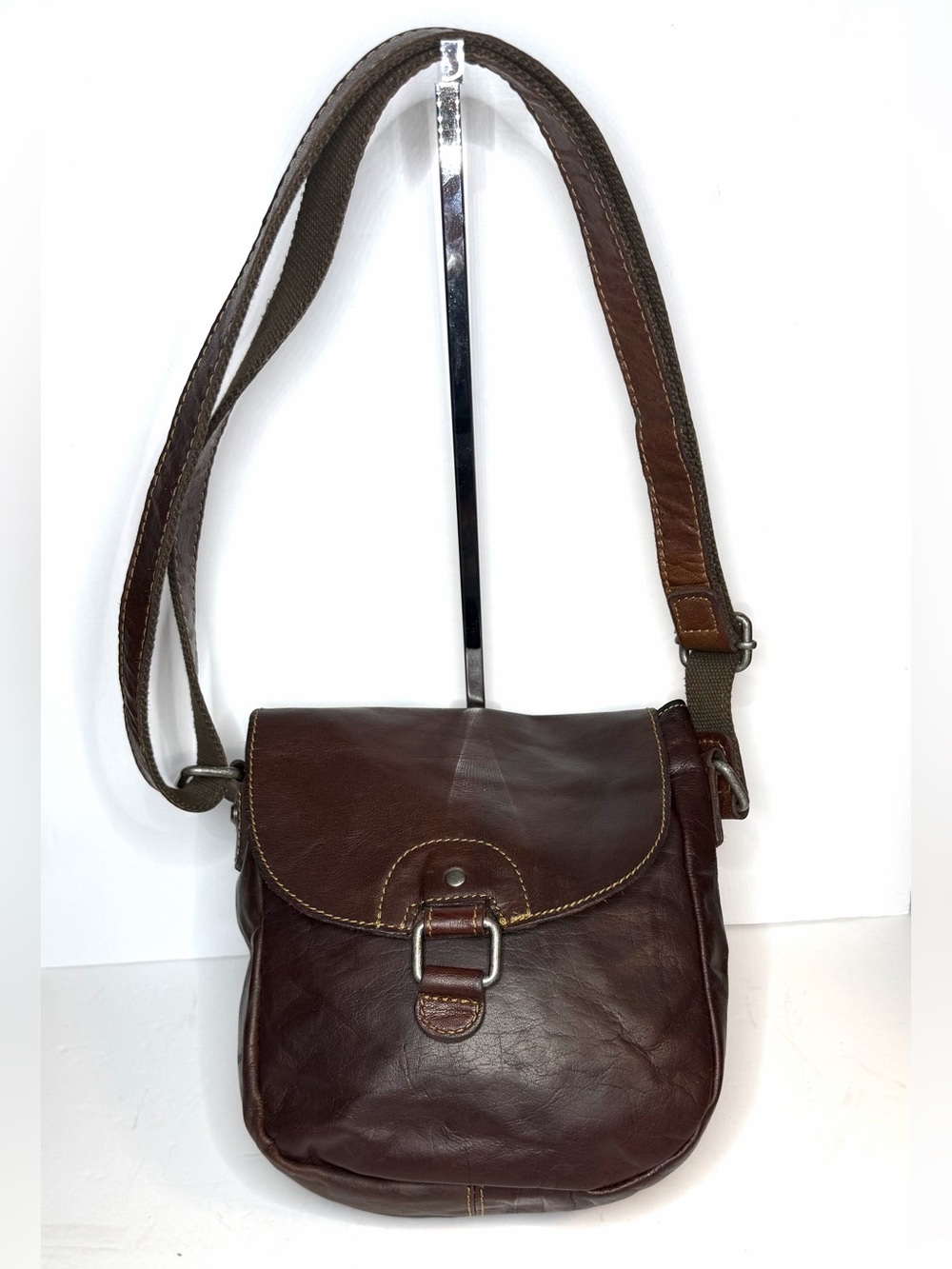 Jack George’s Voyage Horseshoe Smooth Buffalo Leather Crossbody Bag